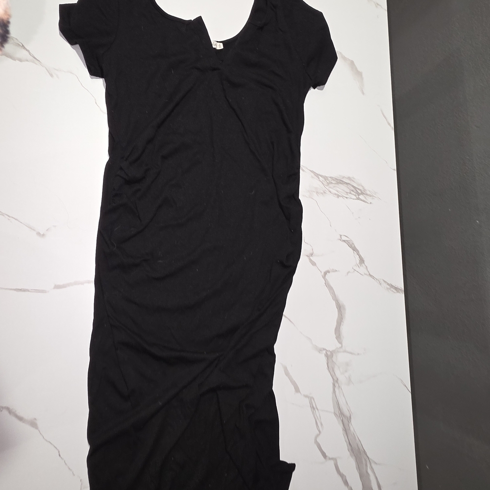 Heart Hips Classic Maternity Black Dress